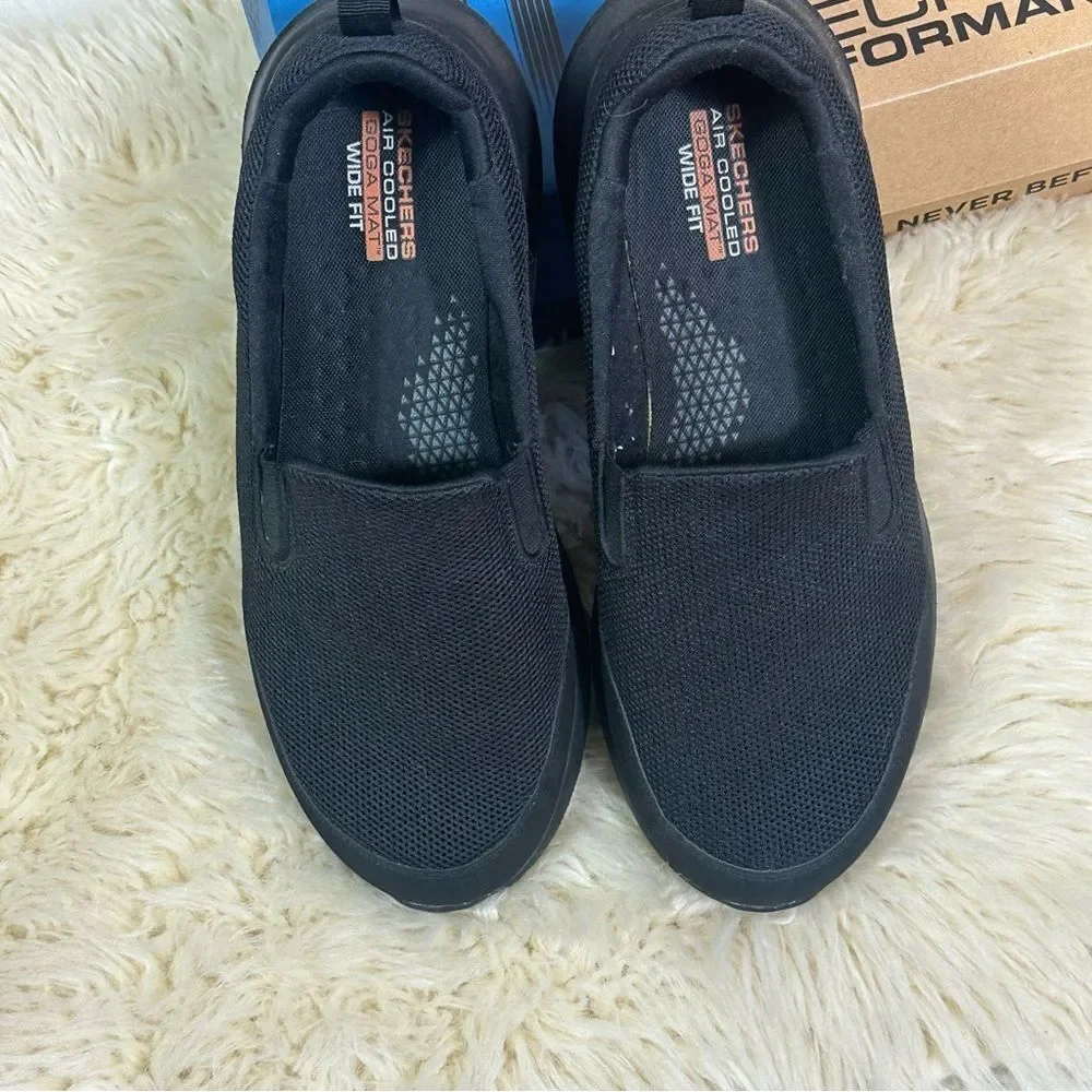 Skechers sleek black